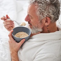 Man eating oatmeal